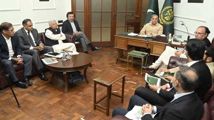 PM Shehbaz welcomes export insurance support for SMEs