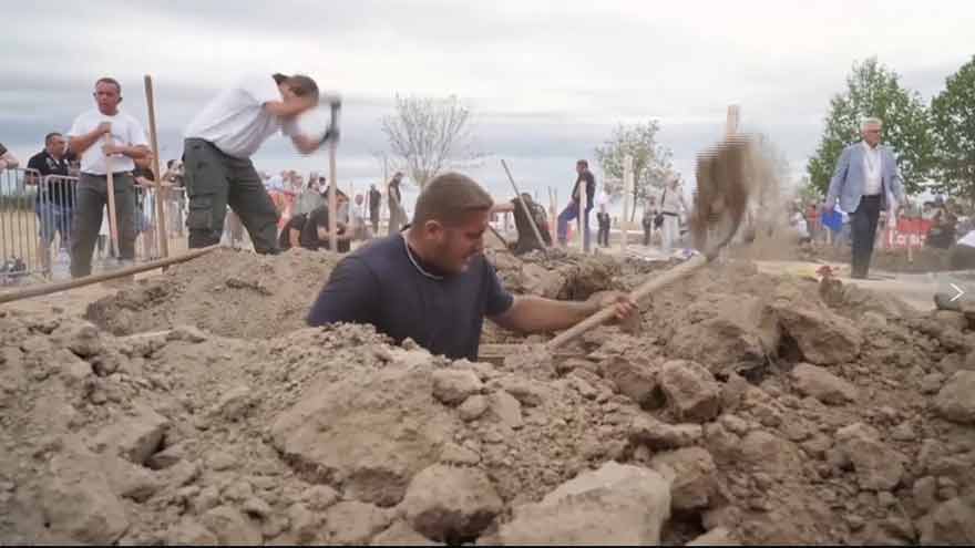 Hungarian town hosts grave-digging contest