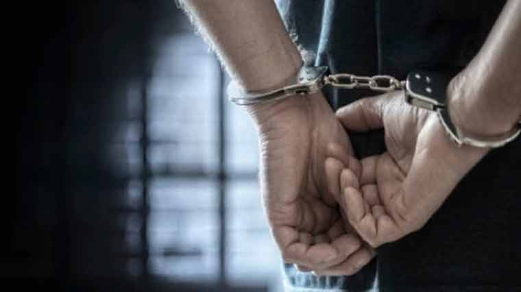  سروسز ہسپتال لاہور کا جونئیر کلرک رشوت لیتے ہوئے گرفتار