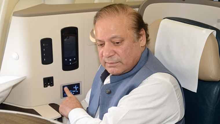 نواز شریف وطن واپس پہنچ گئے، صاحبزادے حسن نواز اور حسین نواز بھی ہمراہ
