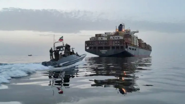 ایرانی پاسداران انقلاب کا خلیج فارس میں 20 بحری جہازوں کو نشانہ بنانے کا دعویٰ