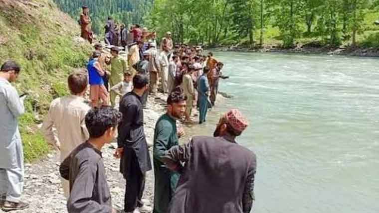 دریائے نیلم  میں کمسن بچی گر کر جاں بحق، لاش نکال لی گئی