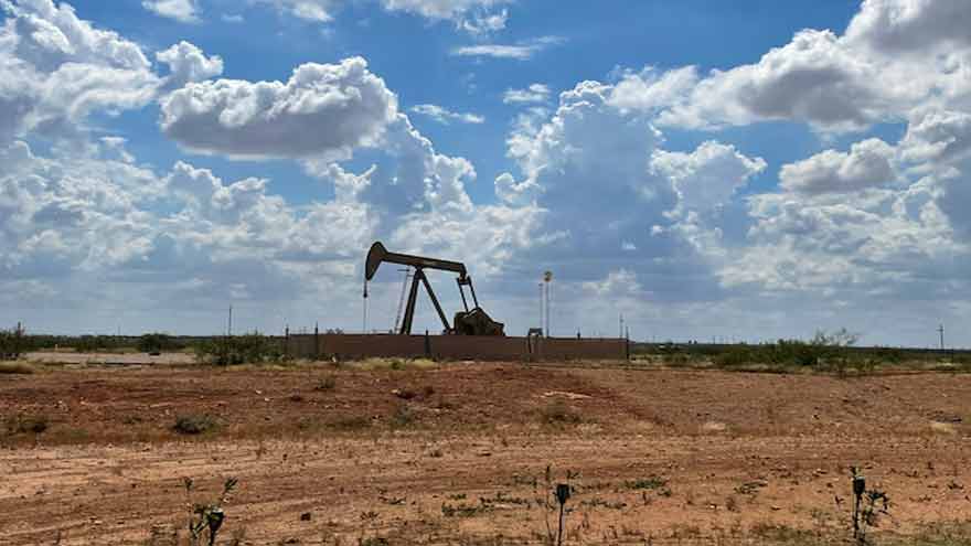 Brent holds above $100 as tanker attacks deepen supply fear