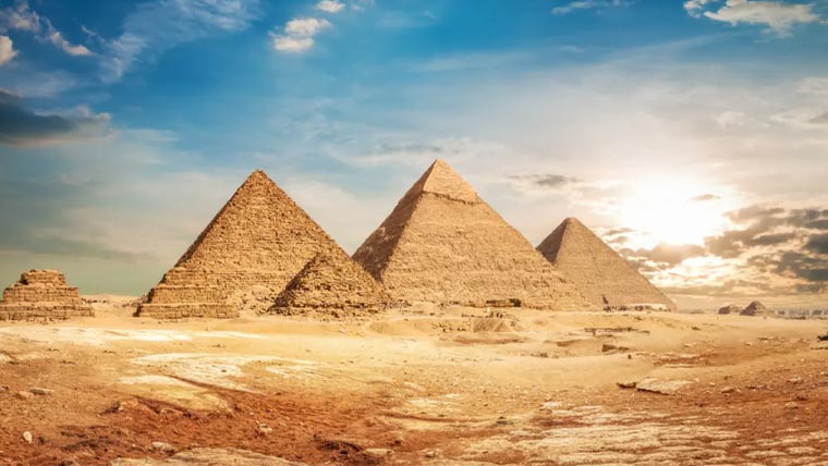 ساڑھے 4 ہزار سال قدیم عظیم اہرام مصر میں ریاضیاتی کوڈ پوشیدہ