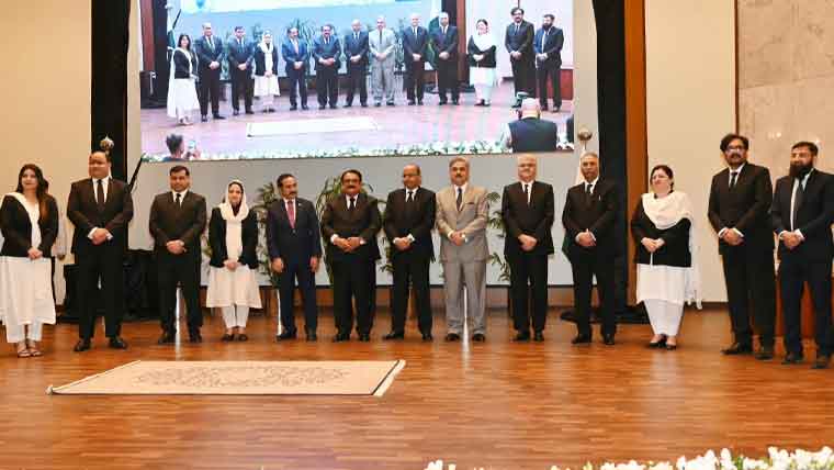سپریم کورٹ میں قومی عدالتی فلاح و بہبود کانفرنس، ججز میں اعزازات تقسیم