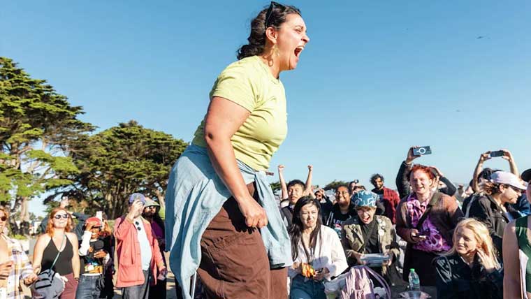 سان فرانسسکو میں غصہ نکالنے کی انوکھی تقریب، شہریوں نے بھرپور چیخیں ماریں
