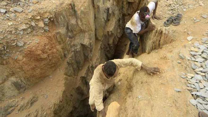 Sudan gold mine collapse kills at least 60: survivors