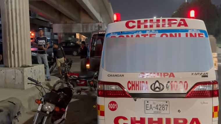 کراچی میں ڈاکوؤں سے مقابلے میں شاہین فورس کا اہلکار شہید، دوسرا زخمی