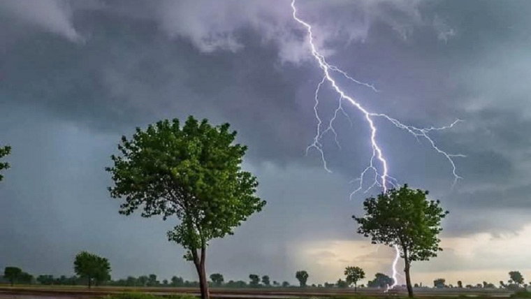 مانسہرہ: آسمانی بجلی گرنے سے 2 کمسن بہنیں جاں بحق
