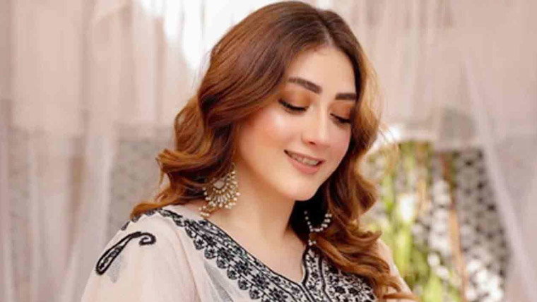 شادی سے قبل خودکشی کرنے کا سوچ رہی تھی: مومنہ اقبال