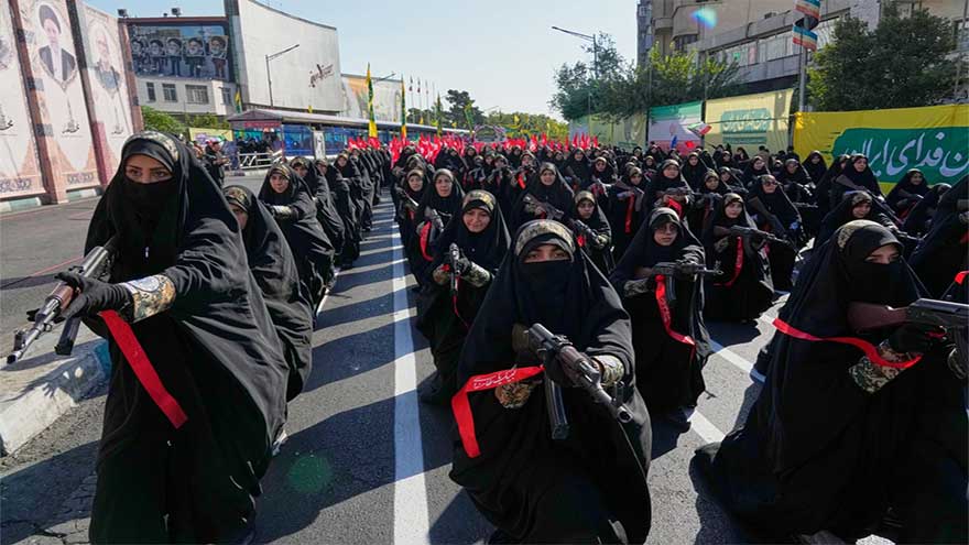 Hundreds of thousands attend Iran's biggest government-organized rally since the war began