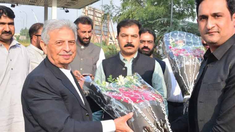 پی ٹی آئی اور جماعت اسلامی کا لانگ مارچ بے وقت کی راگنی: رانا تنویر حسین