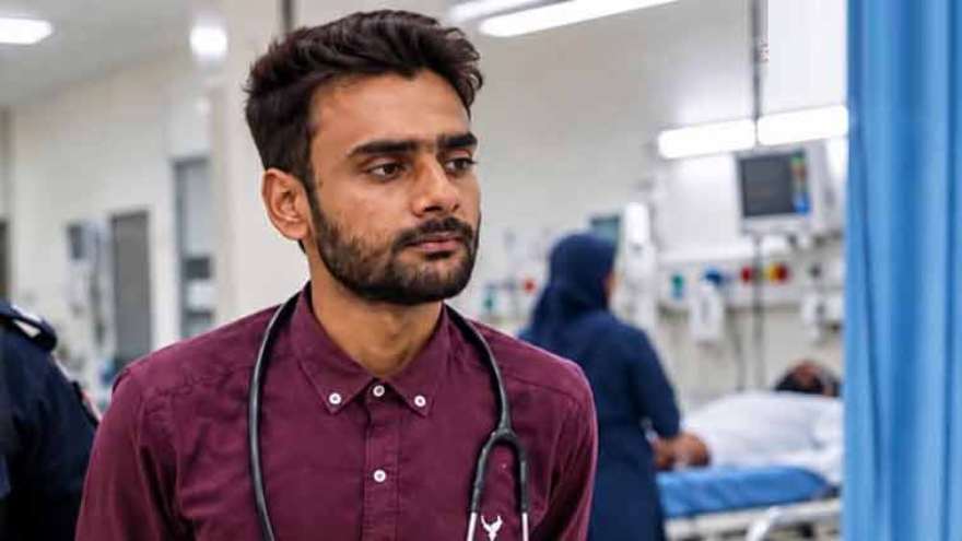 Kot Lakhpat police arrest fake doctor at General Hospital