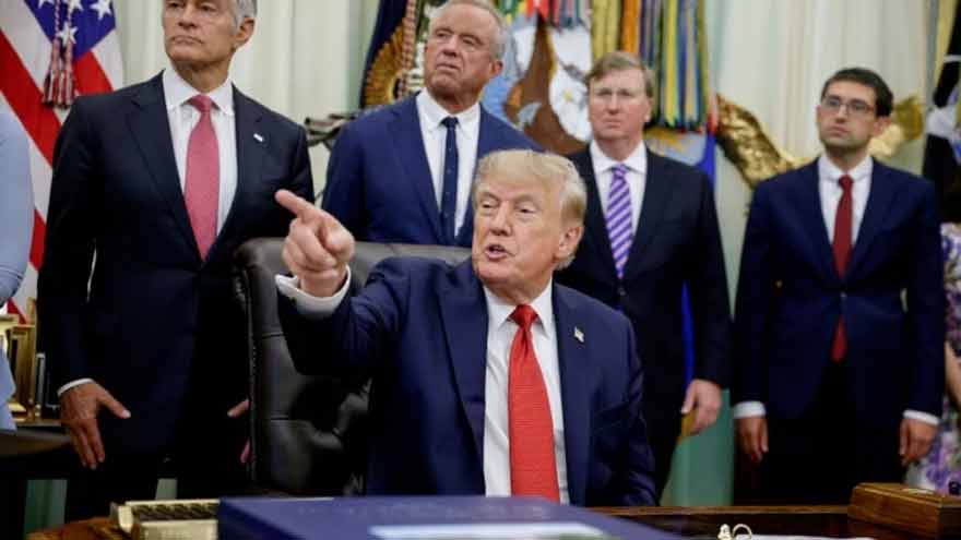 Trump lists 25 'top achievements' as midterms loom