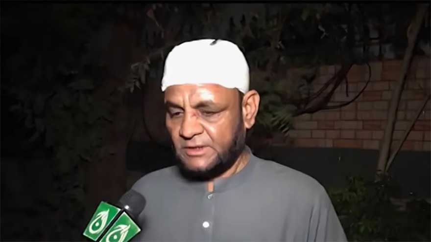 Karachi University professor reconciles with youth in assault case