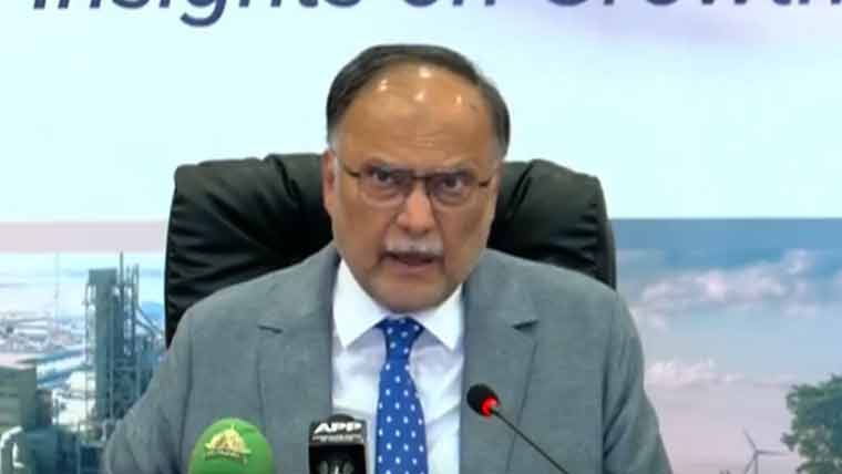 دو ماہ میں ترسیلات زر 6.4 ارب ڈالر تک پہنچ گئیں: احسن اقبال کا دعویٰ
