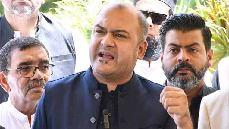 پیپلزپارٹی کی قیادت اپنے وزرا کو لگام دے: علی خورشیدی