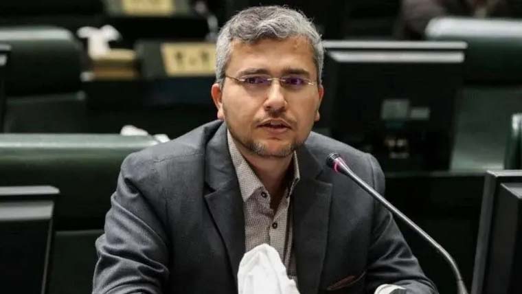 عباس عراقچی کی امریکی حکام سے ملاقات پر ایرانی رکن پارلیمنٹ نے سوال اٹھا دیا