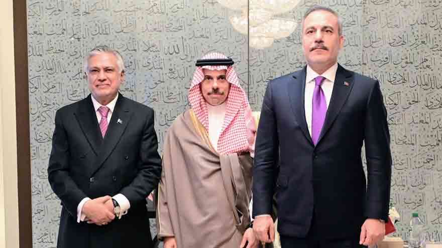 Pakistan, Saudi and Turkish FMs discuss regional, global security under Makkah defence agreement 